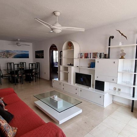 Atico Con Terraza Y 2 Habitaciones En Casco Antiguo Benidorm Luaran gambar