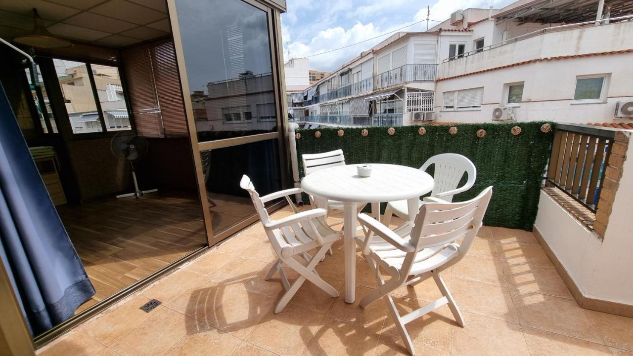 Atico Con Terraza Y 2 Habitaciones En Casco Antiguo Benidorm Luaran gambar